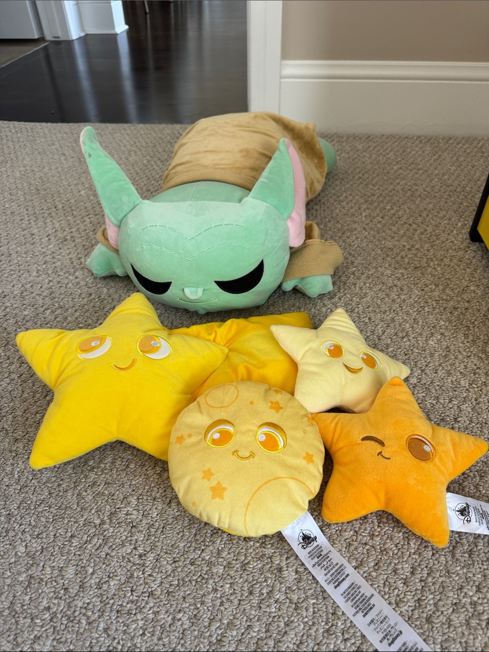 Authentic Disney Plush Set Large Grogu & Pixar Pier Set